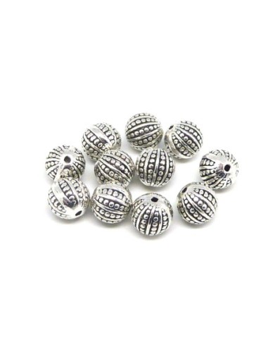 20 Perles ronde 10,7mm en métal argenté travaillé, style ethnique