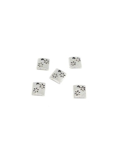 charm en métal argenté de forme carré