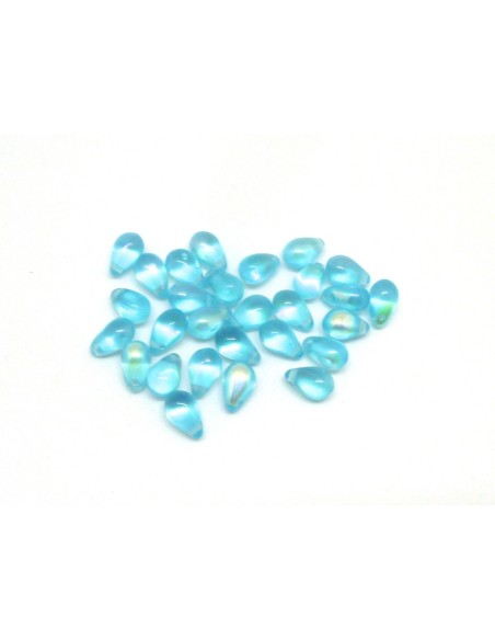 Perle goutte de couleur bleu turquoise irisé en verre