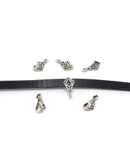 Bélière style ethnique en métal argenté travaillé