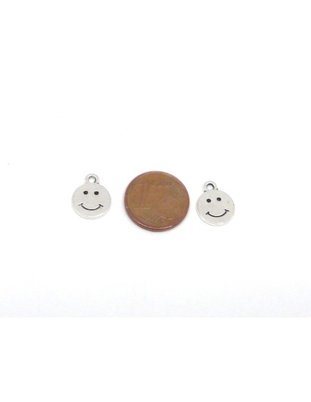 Pendentif smiley en métal argenté
