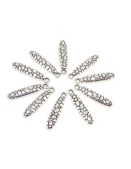 5 Breloques, pendentifs long palet 33,5mm X 7,1mm en métal argenté gravé de formes asymétriques