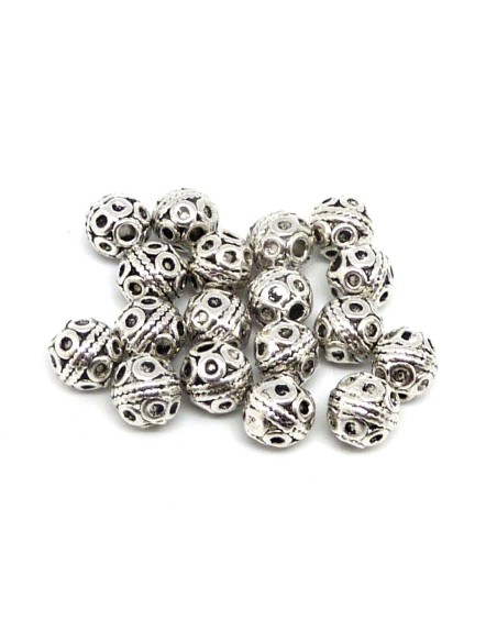10 Perles en métal argenté ronde 7,8mm travaillé, style ethnique