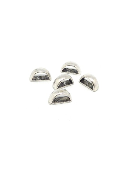 Perle passant demi rond en métal argenté