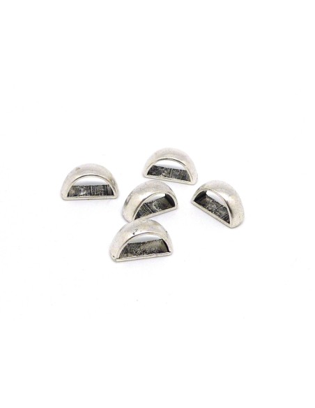 Perle passant demi rond en métal argenté