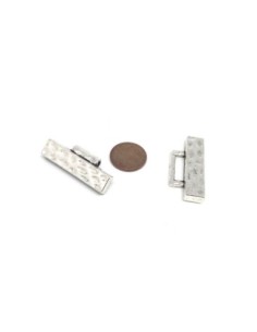 Fermoir manchette clip en métal argenté martelé largeur 3cm 2