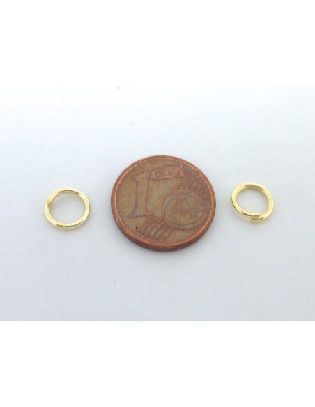 2,8g - environ 50 anneaux de jonction 6mm x 0,7mm en métal de couleur doré pâle