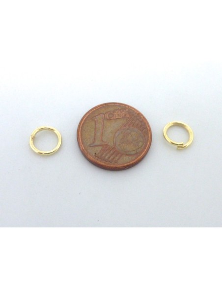 2,8g - environ 50 anneaux de jonction 6mm x 0,7mm en métal de couleur doré pâle