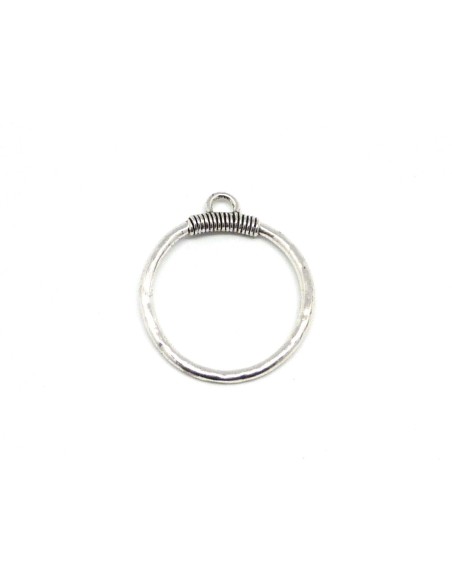 2 Pendentifs anneau 46mm en métal argenté légèrement martelé