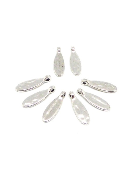 breloque navette pampille en métal argenté martelé