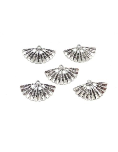 Pendentif éventail argenté pas cher en métal