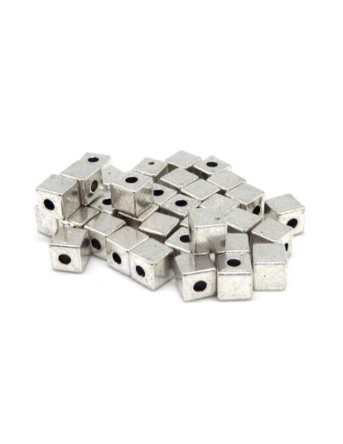 Petite perle carré pour bracelets