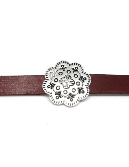 Passant fleur pas cher en métal de couleur argenté