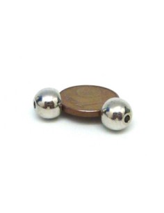 Fermoir aimanté rond 2 mini boules en métal argenté pour cordon de 1,5mm 2