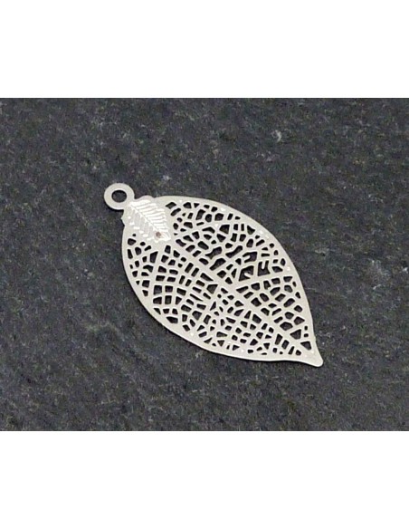 4 Estampes breloques feuille en filigrane très fine, légère et stylisé 28,2mm en métal argenté