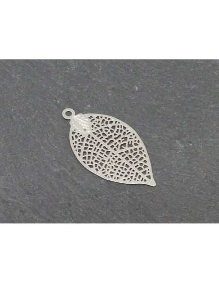4 Estampes breloques feuille en filigrane très fine, légère et stylisé 28,2mm en métal argenté