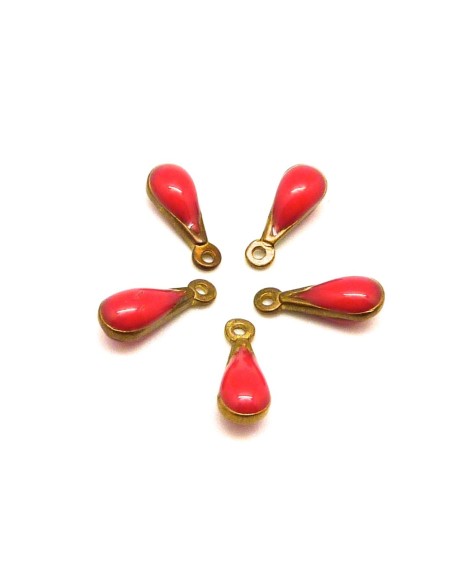 5 petites breloques gouttes émaillés recto/verso 10,7mm de couleur rose fuchsia sur base laiton