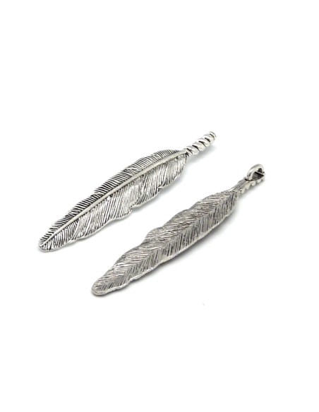 Grand pendentif plume argenté