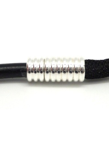 Fermoir aimanté tube cylindrique pour cordon de 5-5,5mm en métal argenté brillant blanc