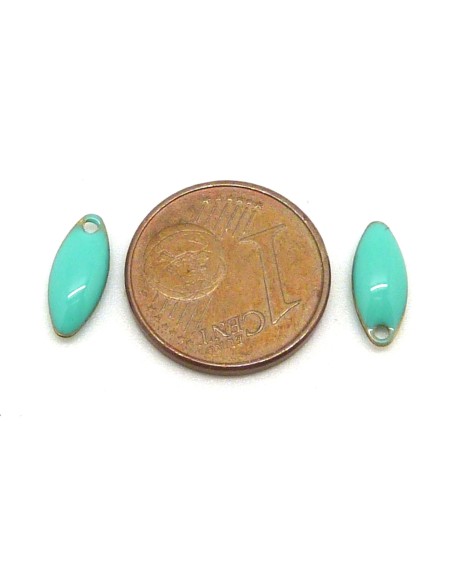 R-5 petites navettes émaillés recto/verso 10,7 x 4,5mm de couleur vert opaline sur base laiton