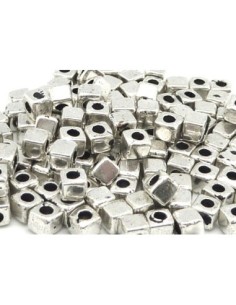 Mini perle cube argenté en métal 2
