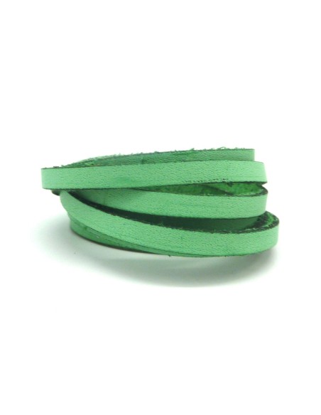 1m lanière cuir 5mm de couleur vert d'eau légèrement texturé finition rustique