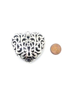 Grand Pendentif coeur grelot ajouré en métal argenté 46mm 2