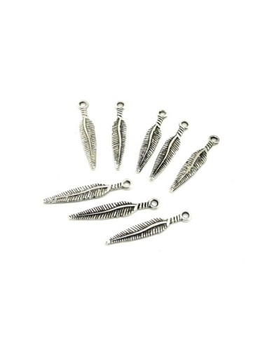  Breloque plume en métal argenté