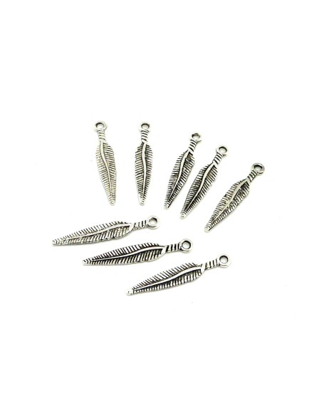  Breloque plume en métal argenté