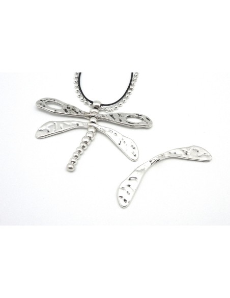 Intercalaire aile en métal argenté martelé 68mm