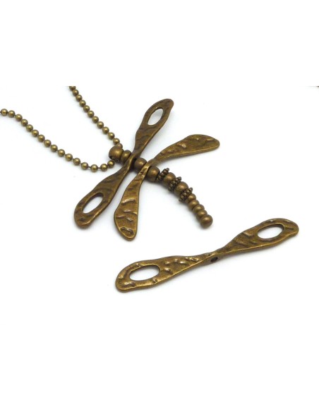 1 grand Intercalaires aile évidé en métal de couleur bronze martelé 8cm