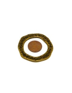 Anneau connecteur 41mm irrégulier en métal de couleur bronze martelé 2