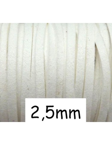 Cordon plat blanc daim synthétique 2,5mm
