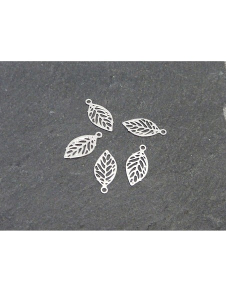 10 Petites breloques feuille en filigrane très fine, légère et stylisé 11,2mm en métal argenté