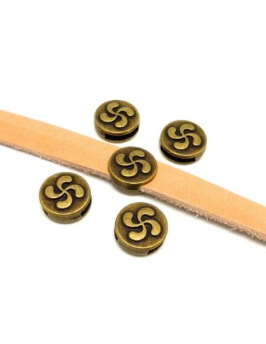 Perles passant croix basque slide pour lanière de 10mm en métal de couleur bronze