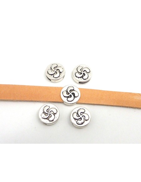 Slide croix basque pour lanière cuir 10mm en métal argenté gravé