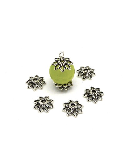 30 Calottes, coupelles en métal argenté travaillées évidé motif fleur 9,8mm