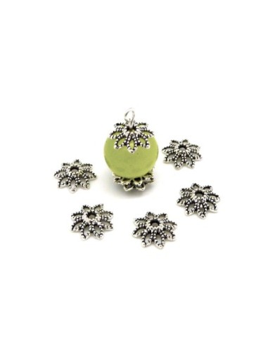 30 Calottes, coupelles en métal argenté travaillées évidé motif fleur 9,8mm
