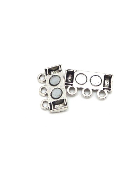 Fermoir multi rangs aimanté 3 anneaux en métal argenté travaillé