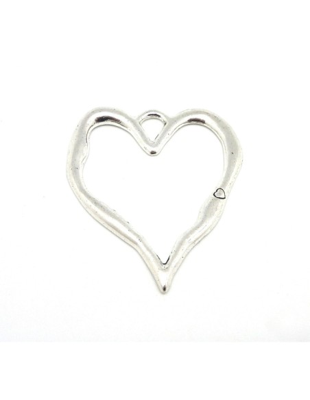 Grand Pendentif coeur évidé en métal argenté 7,7cm gravé d'un petit coeur