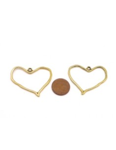 5 Pendentifs coeur évidé en métal doré pâle martelé 37mm 2