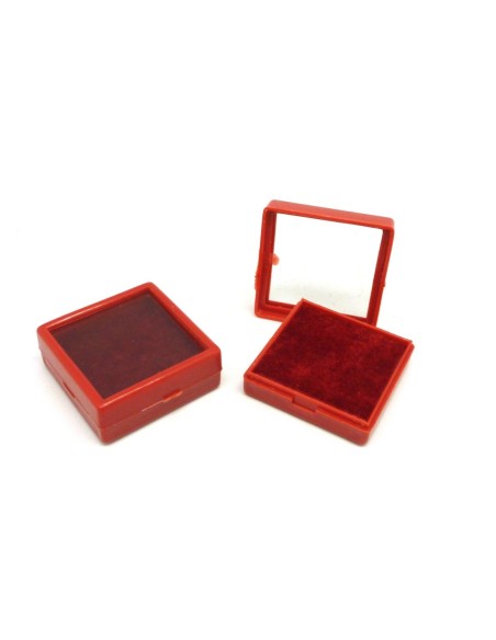 Petits écrins carré 4cm X 4cm X 1,5cm de couleur rouge