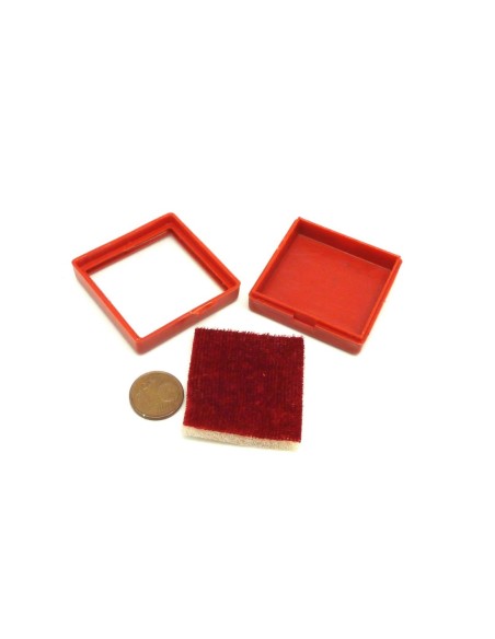 Petits écrins carré 4cm X 4cm X 1,5cm de couleur rouge