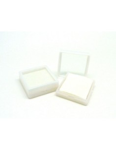 Petits écrins carré 4cm X 4cm X 1,5cm de couleur blanc 2