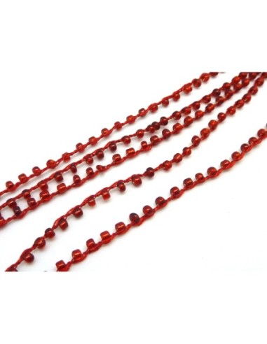 1m de chaînette de rocaille  de couleur rouge transparent sur fil de nylon tressé, rocailles en verre 2,3mm