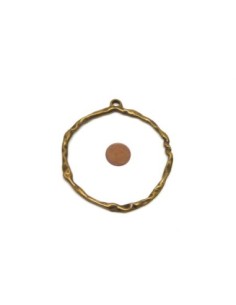Grand pendentif anneau 82mm en métal de couleur bronze martelé travaillé 2