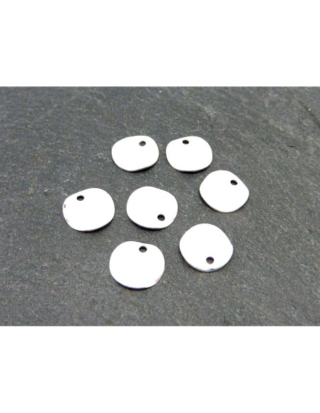 10 mini breloques sequin, pastille 8mm en métal argenté légèrement ondulé