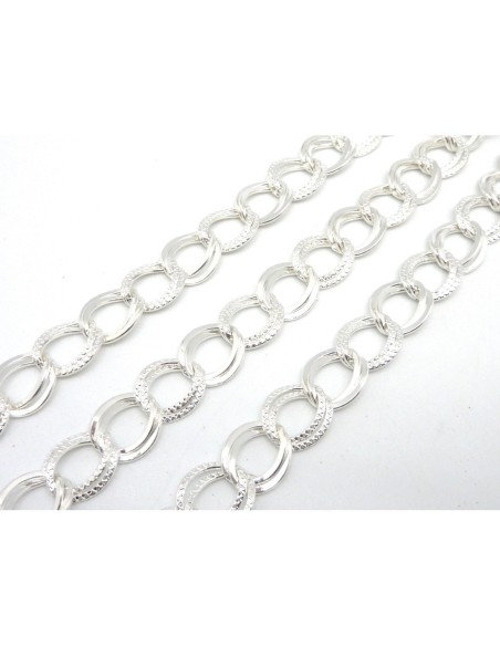 Chainette maillon double forçat en métal argenté ciselé