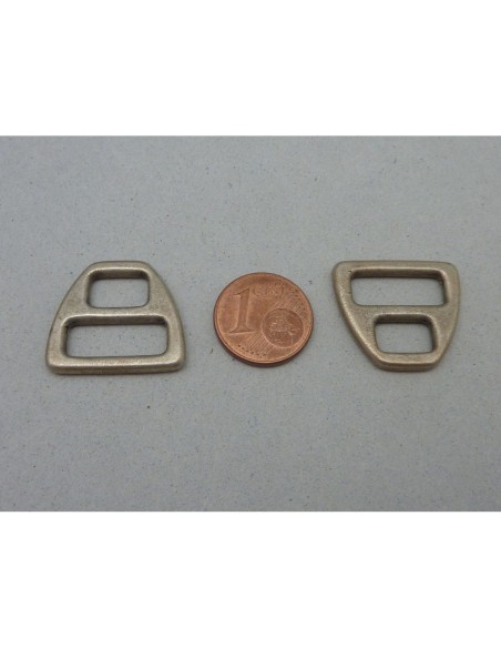 3 Connecteur, attache en métal argenté vieilli