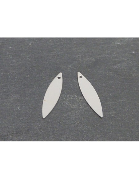 2 breloques navette sequin effilées 22mm x 5mm en métal argenté